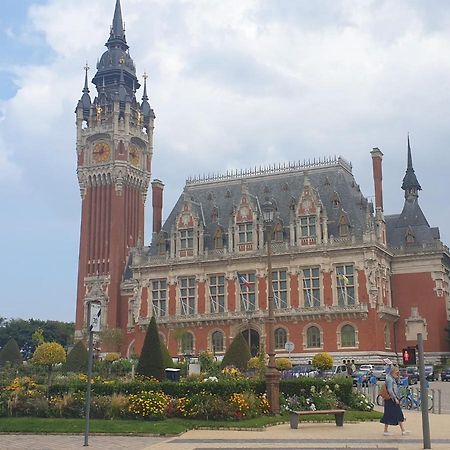 Maison A Deux Pas De L'Hotel De Ville Calais Eksteriør bilde
